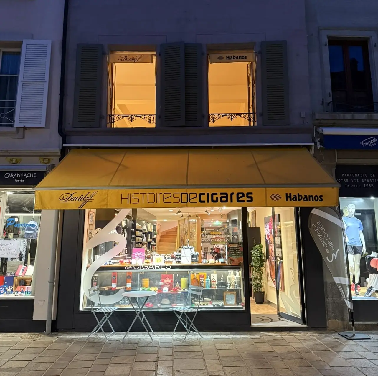 Vue extérieure de la boutique Histoires de Cigares à Morges, Suisse