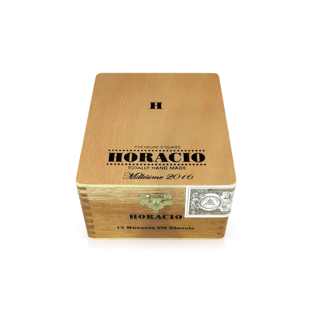 Horacio-7-box-close.webp