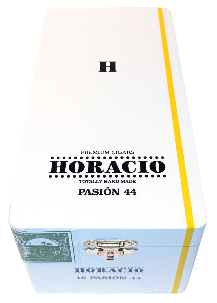 Horacio-Pasion-44-box-close.webp